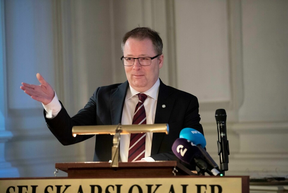 Forsvarsminister Bjørn Arild Gram (Sp) hadde invitert til møtet om utfordringene med seksuell trakassering i Forsvaret. Forsvarsminister Bjørn Arild Gram (Sp) hadde invitert til møtet om utfordringene med seksuell trakassering i Forsvaret. Foto: Hanna Johre / NTB