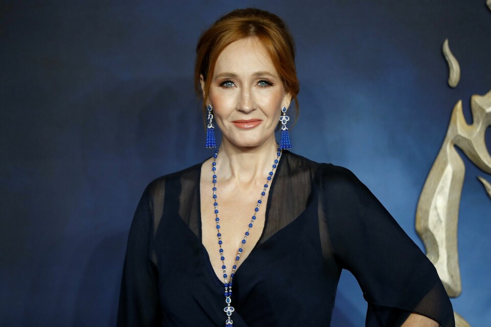J.K. Rowling fotografert på filmpremieren for «Fantastic Beasts: The Crimes of Grindelwald» i november 2018, før transdebatten. J.K. Rowling fotografert på filmpremieren for «Fantastic Beasts: The Crimes of Grindelwald» i november 2018, før transdebatten.