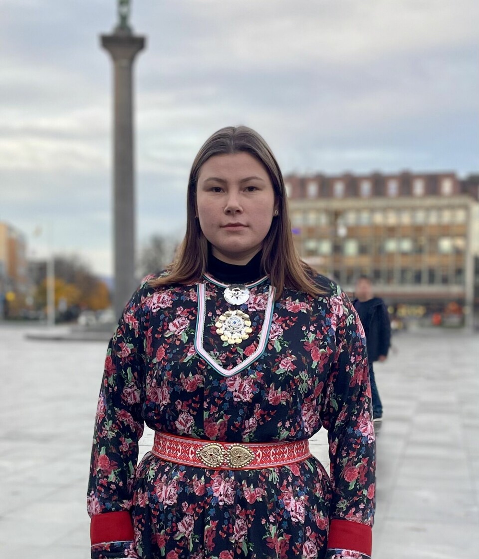 Elle Rávdná Näkkäläjärvi, styremedlem i Norske samers riksforbunds ungdomsutvalg (NSR-N). Elle Rávdná Näkkäläjärvi, styremedlem i Norske samers riksforbunds ungdomsutvalg (NSR-N).