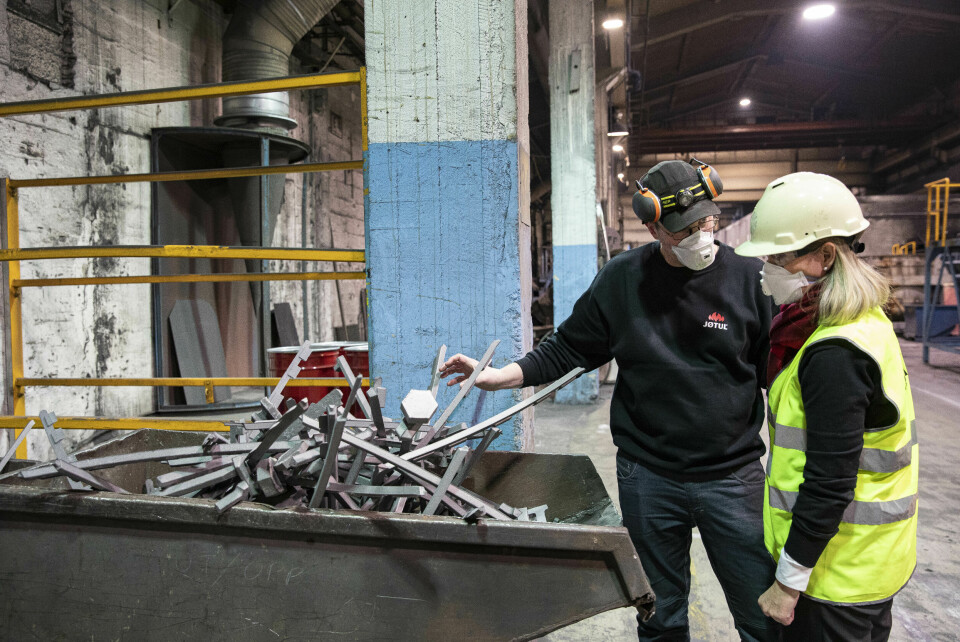 Disse delene er såkalte løp fra produksjonen. De går tilbake til smelteovnen og får en ny sjanse til å bli del av en kommende Jøtul-ovn. Jøtul, Fredrikstad