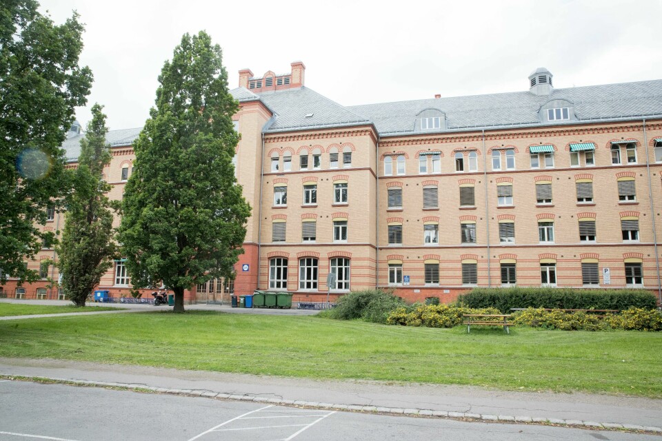Styret ved Oslo universitetssykehus vil gå videre med planen om å flytte AMK-sentralen fra Ullevål sykehus til Lørenskog. Styret ved Oslo universitetssykehus vil gå videre med planen om å flytte AMK-sentralen fra Ullevål sykehus til Lørenskog.Foto: Terje Pedersen / NTB