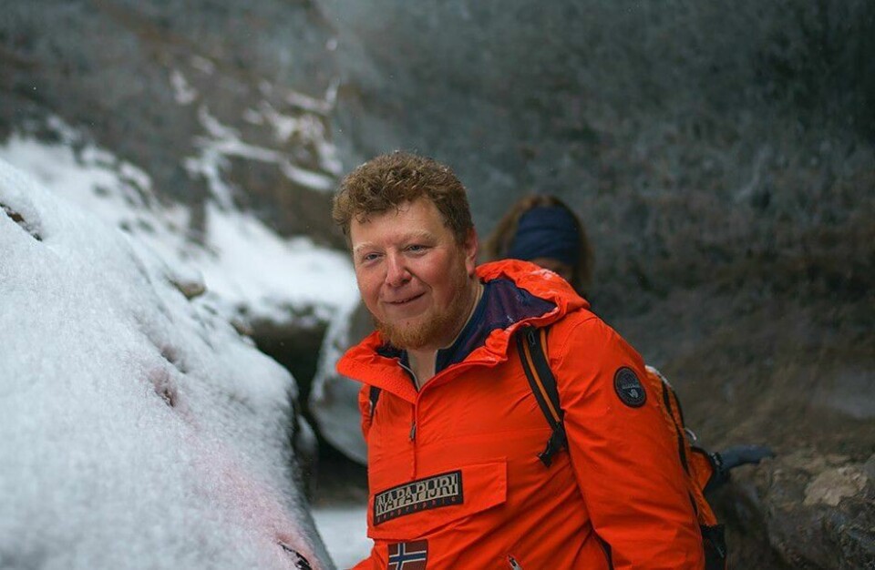 Russiske Timofey Rogozhin fikk sparken som turistsjef i Barentsburg på Svalbard. Nå bor han i Mehamn i Finnmark. Russiske Timofey Rogozhin fikk sparken som turistsjef i Barentsburg på Svalbard. Nå bor han i Mehamn i Finnmark.