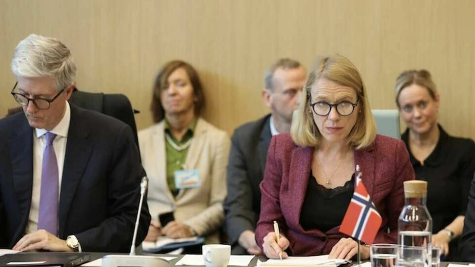 EU-ambassadør Rolf Einar Fife og utenriksminister Anniken Huitfeldt på EØS-møte i Brussel i 2022. Anniken Huitfeldt.