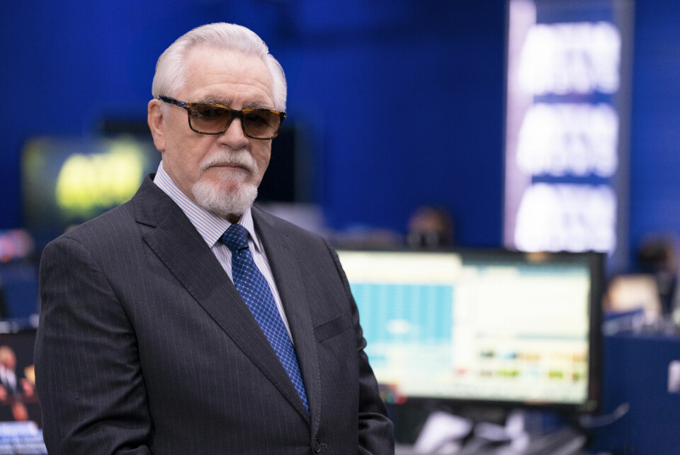 Mediebaron Logan Roy (Brian Cox) er tilbake - og har vært innom Norge en tur - i sesong fire av den Emmy-prisete TV-favoritten «Succession». Premiere på HBO Max er 27. mars. Mediebaron Logan Roy (Brian Cox) er tilbake - og har vært innom Norge en tur - i sesong fire av den Emmy-prisete TV-favoritten «Succession». Premiere på HBO Max er 27. mars.