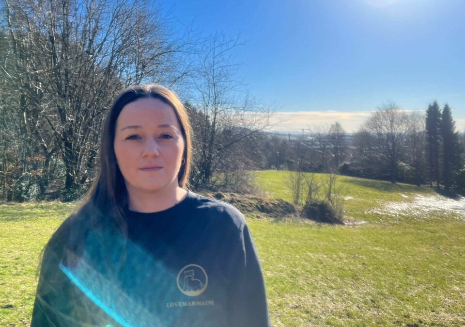 Bettina Lindgren leder Løvemammaene, og hun har selv tre barn som har startet livene sine på nyfødtintensiven. Derfor reagerer hun sterkt på planene for plasseringen av helikopterlandingsplassen og nyfødtintensiven på det nye sykehuset i Stavanger. Bettina Lindgren leder Løvemammaene, og hun har selv tre barn som har startet livene sine på nyfødtintensiven. Derfor reagerer hun sterkt på planene for plasseringen av helikopterlandingsplassen og nyfødtintensiven på nye SUS.