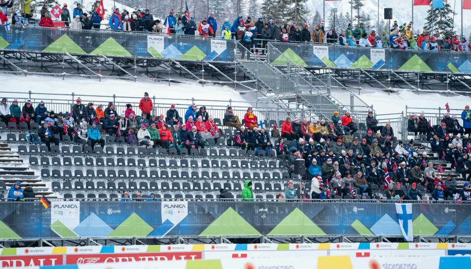 Slik så det ut på tribunen under kvinnenes 10 kilometer i Planica tidligere i VM.Foto: Terje Pedersen / NTB Slik så det ut på tribunen under kvinnenes 10 kilometer i Planica tidligere i VM.Foto: Terje Pedersen / NTB