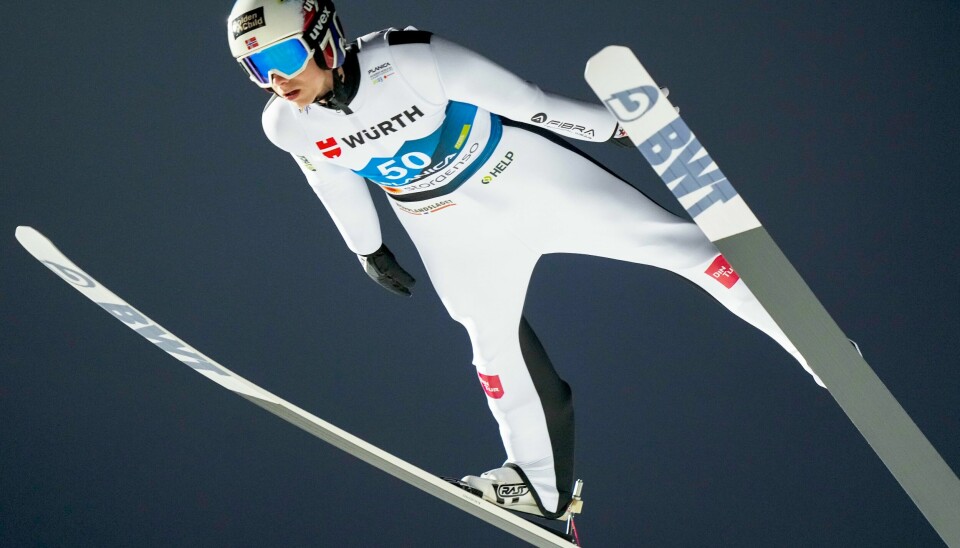 Halvor Egner Granerud kjempet om VM-tittelen etter første omgang i storbakken i Planica, men skuffet da alt skulle avgjøres og ble bare nummer sju. Halvor Egner Granerud havnet utenfor pallen i storbakken. Foto: Heiko Junge / NTB