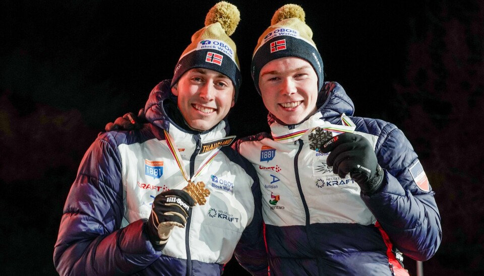 Jens Lurås Oftebro (t.h.) og Jarl Magnus Riiber etter dobbeltseieren i den siste kombinertøvelsen. Jens Lurås Oftebro (t.h.) og Jarl Magnus Riiber etter dobbeltseieren i den siste kombinertøvelsen.