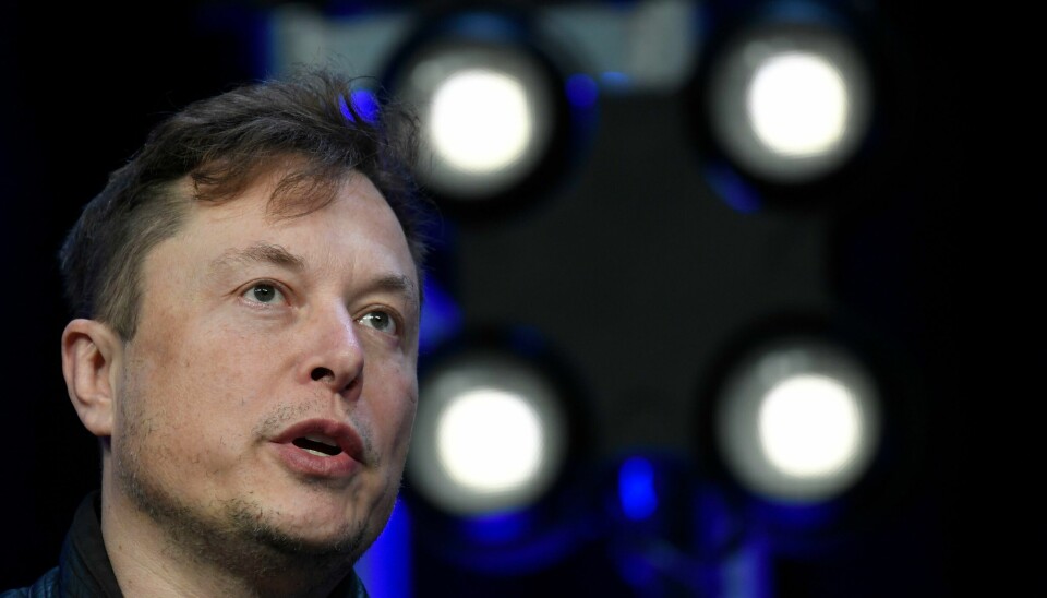 For andre gang i år er aksjeeiere i Tesla rasende på selskapets eier, Elon Musk. For andre gang i år er aksjeeiere i Tesla rasende på selskapets eier, Elon Musk.