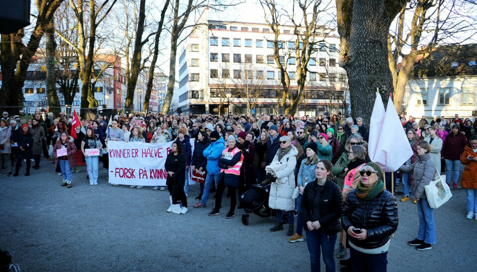 Slik var oppmøtet i Byparken da den internasjonale kvinnedagen ble markert i fjor. Mange møtte opp i Byparken i Stavanger for å markere den internasjonale kvinnedagen.