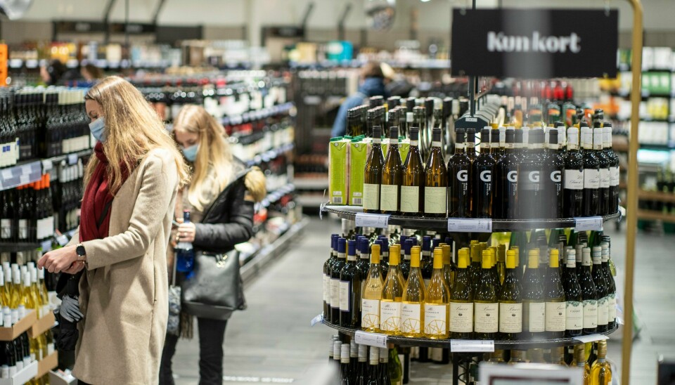 I 2022 falt alkoholsalget med 9 prosent i 2022. I 2022 falt alkoholsalget med 9 prosent i 2022. Foto: Heiko Junge / NTB