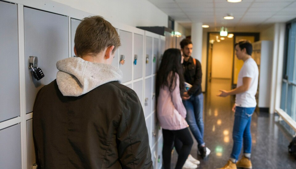 Én av ti elever sier de ikke har noen å være med i undervisningspauser på skolen. Én av fem gruer seg til å gå på skolen. Illustrasjonsfoto. Én av ti elever sier de ikke har noen å være med i undervisningspauser på skolen. Én av fem gruer seg til å gå på skolen. Illustrasjonsfoto: Thomas Brun / NTB