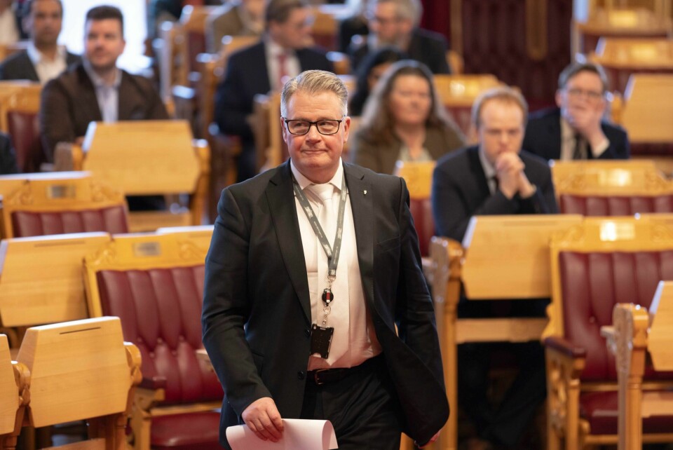 Leder i Stortingets justiskomité, Per-Willy Amundsen (Frp), er veldig kritisk til at det er flertall for å godta regjeringens forslag om endringer i Politiregisterloven. Endringene vil gi PST mulighet til å overvåke, lagre og analysere alt som skjer på det åpne internettet i Norge. Leder i Stortingets justiskomité, Per-Willy Amundsen (Frp), er veldig kritisk til at det er flertall for å godta regjeringens forslag om endringer i Politiregisterloven. Endringene vil gi PST mulighet til å overvåke, lagre og analysere alt som skjer på det åpne internettet i Norge. Foto: Hanna Johre / NTB