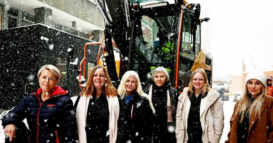 Kvinnenettverket: Fra venstre til høyre ser vi Tove Rønning (Veidekke), Silje Sanden (Løvaas maskin), Margrethe Hadland (Dalane maskin), Karin Hansen (Hustad marmor), Connie Ravndal (Implenia) og Mailinn Kjellmann (Sibelco Stjernøya). Kvinnenettverket: Fra venstre til høyre ser vi Tove Rønning (Veidekke), Silje Sanden (Løvaas maskin), Margrethe Hadland (Dalane maskin), Karin Hansen (Hustad marmor), Connie Ravndal (Implenia) og Mailinn Kjellmann (Sibelco Stjernøya).