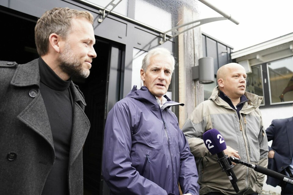 Det ble ingen treenighet mellom Audun Lysbakken, Jonas Gahr Støre og Trygve Slagsvold Vedum da de møttes på Hurdal høsten 2021. Hurdalen 20210924. Audun Lysbakken (SV), Jonas Gahr Støre (Ap) og Trygve Slagsvold Vedum (Sp) møter pressen på Hurdalsjøen hotell etter sonderinger om regjeringsforhandlinger mellom Ap, SV og Sp som startet på torsdag.Foto: Torstein Bøe / NTB