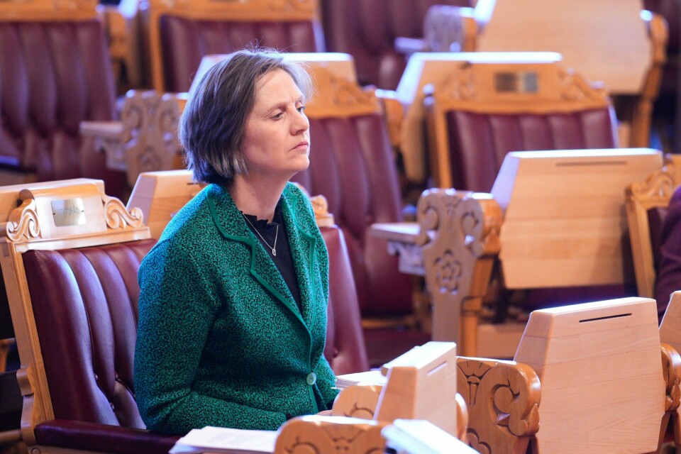 Barne- og familieminister Kjersti Toppe (Sp) har fått gjennomslag for å hindre at kommersielle aktører i barnevernssektoren kan få avtaler med det offentlige på samme vilkår som ideelle aktører. Barne- og familieminister Kjersti Toppe (Sp) har fått gjennomslag for å hindre at kommersielle aktører i barnevernssektoren kan få avtaler med det offentlige på samme vilkår som ideelle aktører.Foto: Javad Parsa / NTB