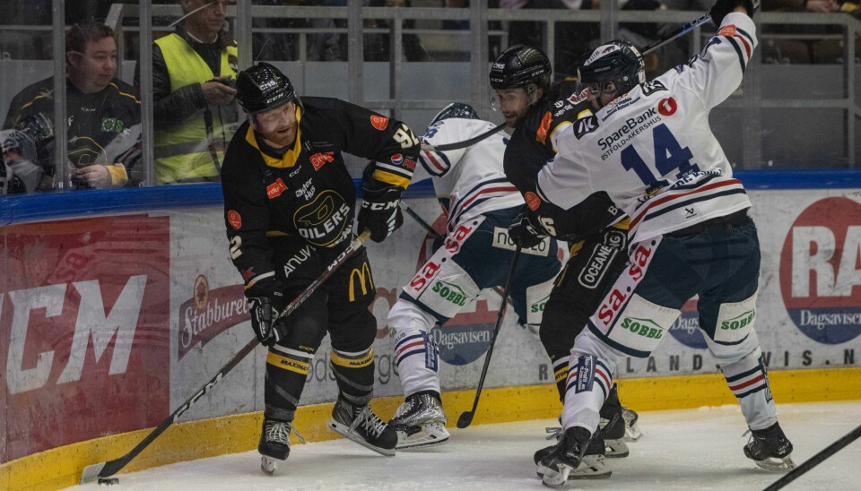 Nick Dineen og Oilers møter Sparta. Nick Dineen