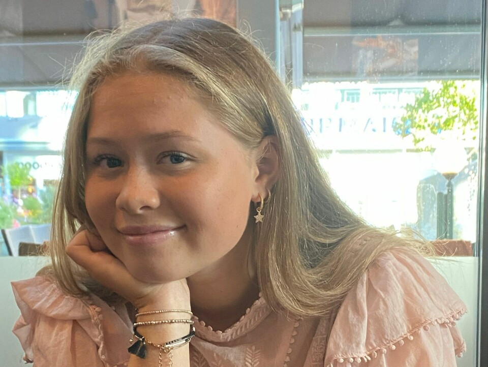 Marthe var en aktiv og engasjert ungdom. Så skjedde det aller verste. Vi hadde glade dager, også mens Marthe var syk. Hun ville det sånn, hun ville kjenne at hun levde! Marthe var en aktiv og engasjert ungdom. Så skjedde det aller verste. Vi hadde glade dager, også mens Marthe var syk. Hun ville det sånn, hun ville kjenne at hun levde!