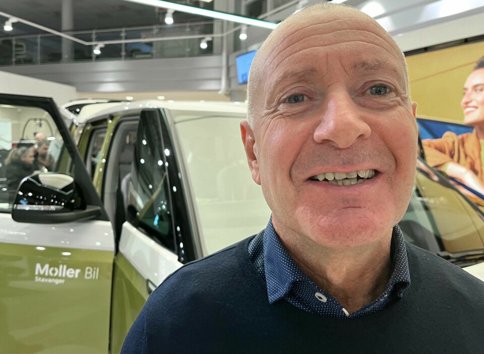 Jan Olav Fikstvedt hos Møller Bil er fornøyd med elbilsalget og -interessen blant kundene. Jan Olav Fikstvedt hos Møller Bil er fornøyd med bilsalget og interessen blant kundene.