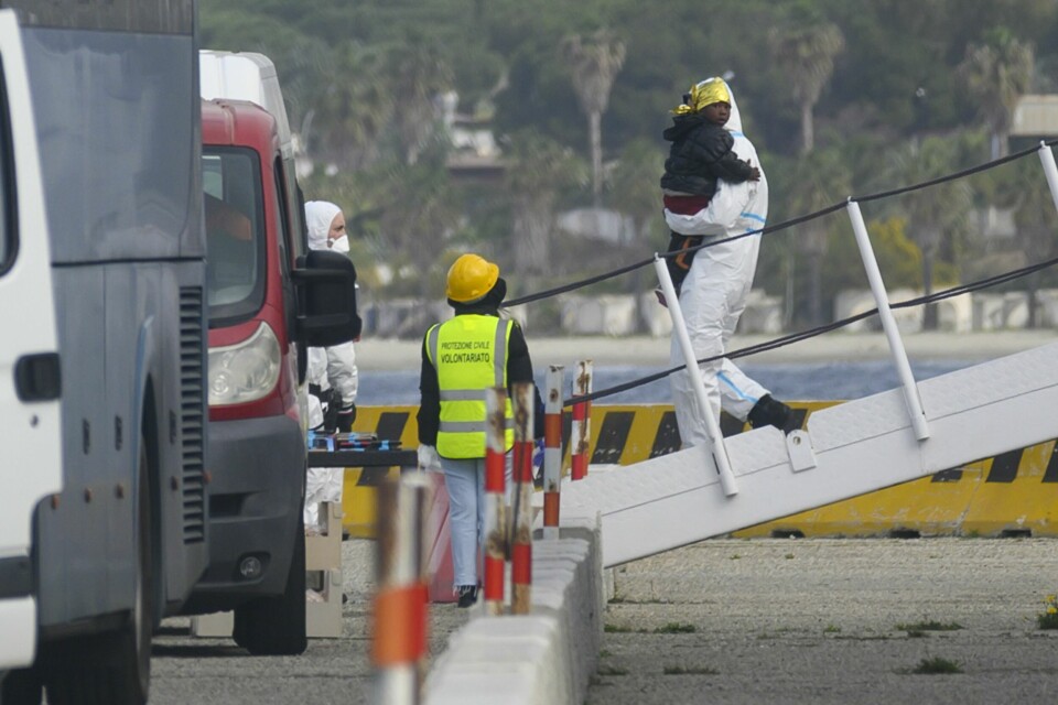 De to siste dagene har mer enn 3.000 migranter ankommet den italienske øya Lampedusa. Her fra Reggio di Calabria. De to siste dagene har mer enn 3.000 migranter ankommet den italienske øya Lampedusa. Her fra Reggio di Calabria. Foto: Valeria Ferraro / AP / NTB
