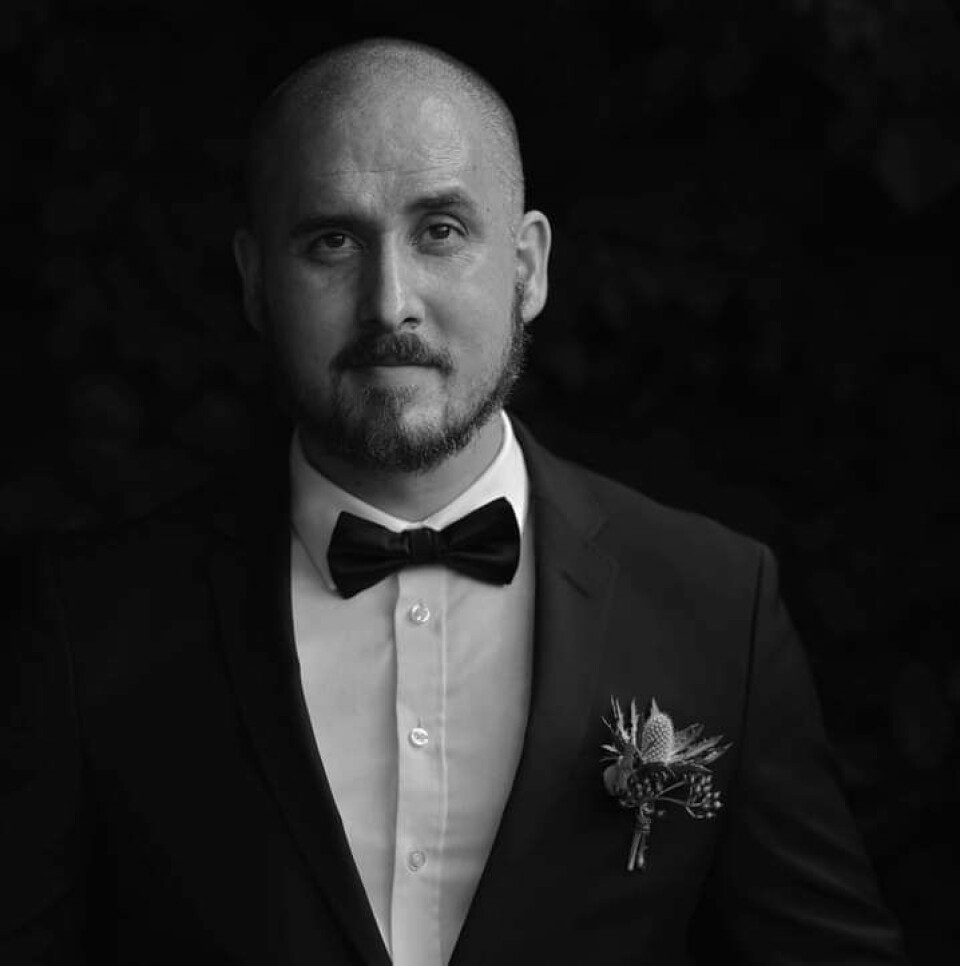 Nikolai Rosmo er fengselsbetjent, kursholder og prosjektleder i Kriminalomsorgen. Nikolai Rosmo er fengselsbetjent, kursholder og prosjektleder i Kriminalomsorgen.