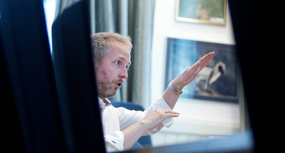 bekymret: – Vi når ikke nasjonale og globale klimamål, hvis lokalpolitikerne alene får bestemme bestemme størrelsen på utslippene, advarer Bård Vegar Solhjell. FOTO: ARNE OVE BERGO bekymret: – Vi når ikke nasjonale og globale klimamål, hvis lokalpolitikerne alene får bestemme bestemme størrelsen på utslippene, advarer Bård Vegar Solhjell. FOTO: ARNE OVE BERGO