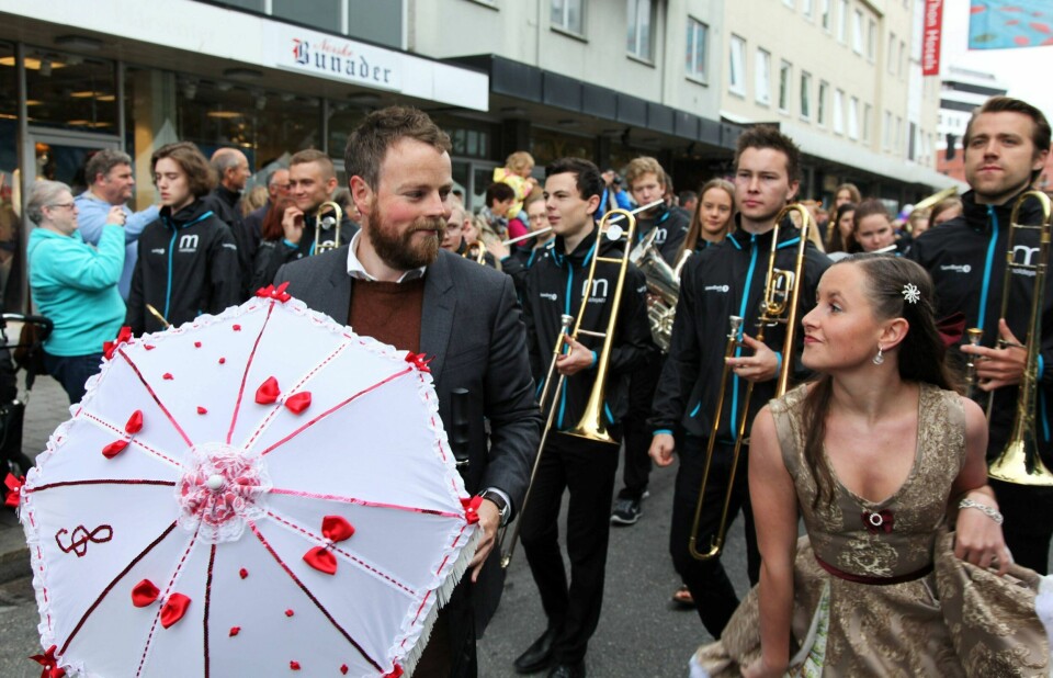 Kunnskapsminister Torbjørn Røe Isaksen åpnet årets Moldejazz. Festivalen hadde en lang rekke norske band og artister på årets program, men headlinerne besto utelukkende av utenlandske band og artister. FOTO: KJELL HERSKEDAL/NTB SCANPIX