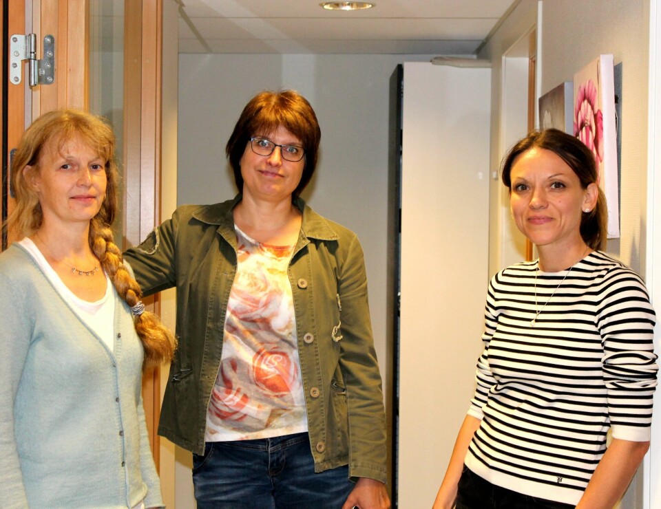 lavterskel: Psykiatrisk sykepleier Kjersti Eriksen (f.v.), avdelingsleder ved psykisk helse Elisabeth Solvoll og prosjektleder og psykolog Lee-Heidi Lauritzen er en del av teamet som vil tilby rask psykisk helsehjelp i Moss kommune til de som er i et tidlig stadium med depresjon, angst eller søvnproblemer. FOTO: Ida C. Johannessen lavterskel: Psykiatrisk sykepleier Kjersti Eriksen (f.v.), avdelingsleder ved psykisk helse Elisabeth Solvoll og prosjektleder og psykolog Lee-Heidi Lauritzen er en del av teamet som vil tilby rask psykisk helsehjelp i Moss kommune til de som er i et tidlig stadium med depresjon, angst eller søvnproblemer. FOTO: Ida C. Johannessen