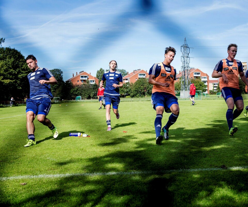 Daniel Fredheim Holm (t.v.), Elías Már Ómarsson, Melker Hallberg og Simon Larsen på gårsdagens trening. Hvem spiller mot Rosenborg? FOTO: FREDRIK BJERKNES