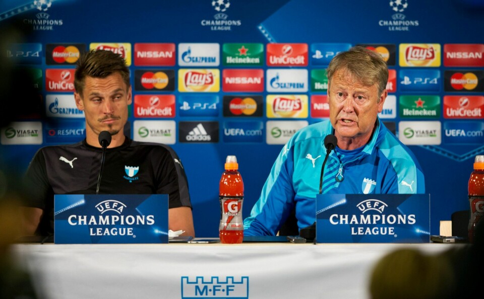 Åge Hareide hadde med seg spissen Markus Rosenberg (t.v.) på mandagens pressekonferanse i Malmö. Rosenberg spilte ikke den første kampen. FOTO: ANDREAS HILLERGREN/NTB SCANPIX