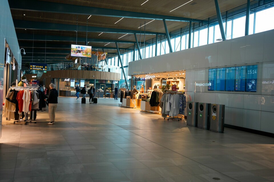 Flytrafikken kan bli rammet hardere til uken dersom enda flere kabinansatte blir tatt ut i streik. Flytrafikken kan bli rammet hardere til uken dersom enda flere kabinansatte blir tatt ut i streik. Foto: Terje Pedersen / NTB