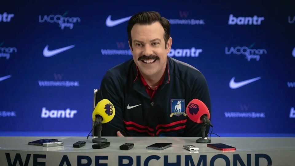 Jason Sudeikis i hovedrollen som Ted Lasso i serien på Apple TV+. Nå later det til at ryktene om at det blir også en fjerde sesong er i ferd med å bekreftes. Jason Sudeikis i hovedrollen som Ted Lasso i serien på Apple TV+. Nå later det til at ryktene om at det blir også en fjerde sesong er i ferd med å bekreftes. Foto: Apple TV+ / Handout / NTB