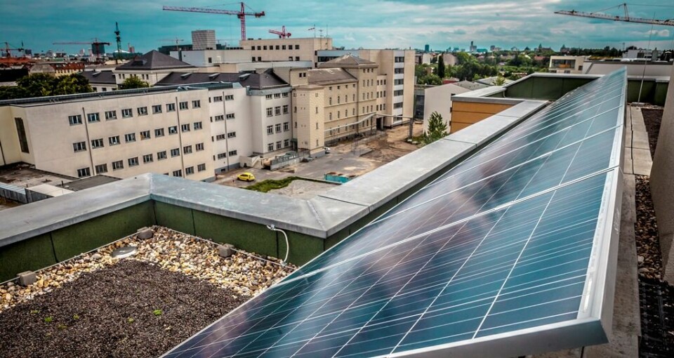 Tyskland er storprodusent av solenergi. Greenpeace mener fornybar energi kan skape over 17 milioner arbeidsplasser de neste 15 årene. FOTO: JAN-MORTEN BJØRNBAKK/NTB SCANPIX Tyskland er storprodusent av solenergi. Greenpeace mener fornybar energi kan skape over 17 milioner arbeidsplasser de neste 15 årene. FOTO: JAN-MORTEN BJØRNBAKK/NTB SCANPIX