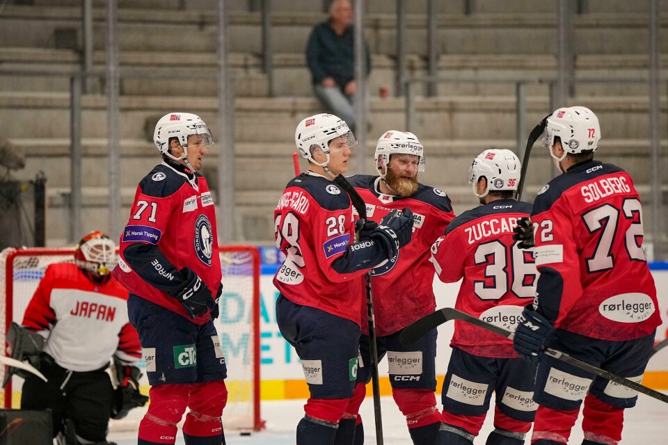 Pent samarbeid mellom Mats Zuccarello og Patrick Thoresen sendte Norge i ledelsen mot Japan. Pent samarbeid mellom Mats Zuccarello og Patrick Thoresen sendte Norge i ledelsen mot Japan.Foto: Bo Amstrup/Ritzau Scanpix / NTB