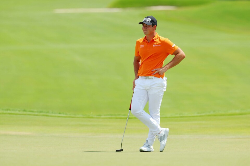 Viktor Hovland får det ikke helt til å stemme i PGA-tourmesterskapet, og er langt bak etter dag to Viktor Hovland får det ikke helt til å stemme i PGA-tourmesterskapet, og er langt bak etter dag to