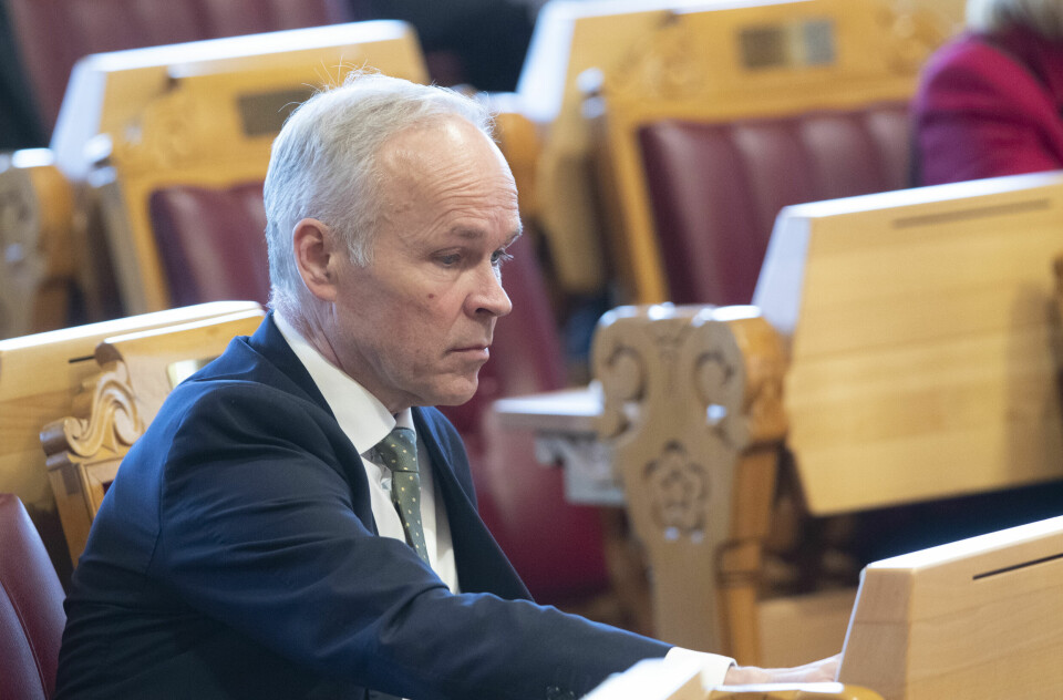 Jan Tore Sanner (H) skal hjelpe Anniken Nordengen slik at hun får møtt helse- og omsorgskomiteen på Stortinget, og fortalt om skjevhetene i den offentlige tannhelsetjenesten. Jan Tore Sanner (H) skal hjelpe Anniken Nordengen slik at hun får møtt helse- og omsorgskomiteen på Stortinget, og fortalt om skjevhetene i den offentlige tannhelsetjenesten.