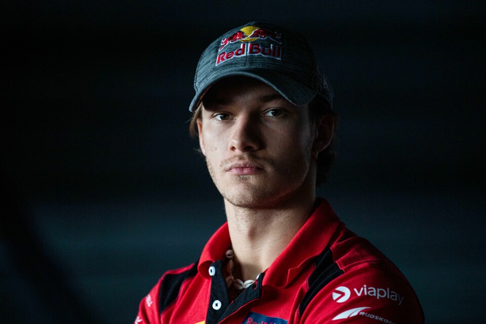 Formel 2-fører Dennis Hauger tok sesongens annen seier da han vant sprinten i Ungarns Grand Prix. Foto: Rodrigo Freitas / NTB Formel 2-fører Dennis Hauger holder pressekonferanse om valg av team på Harald Huysman Karting.Foto: Rodrigo Freitas / NTB