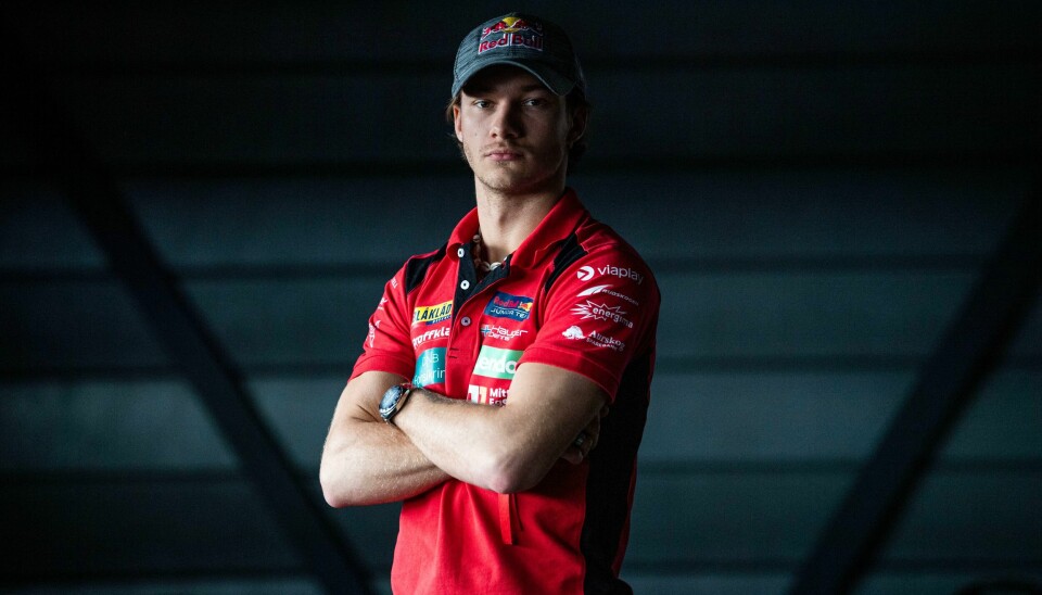 Dennis Hauger (21) fikk en av karrierens tøffeste smeller da han krasjet under Formel 2-runden i Australia natt til søndag. Dennis Hauger vant lørdagens sprintløp i Melbourne. Foto: Rodrigo Freitas / NTB