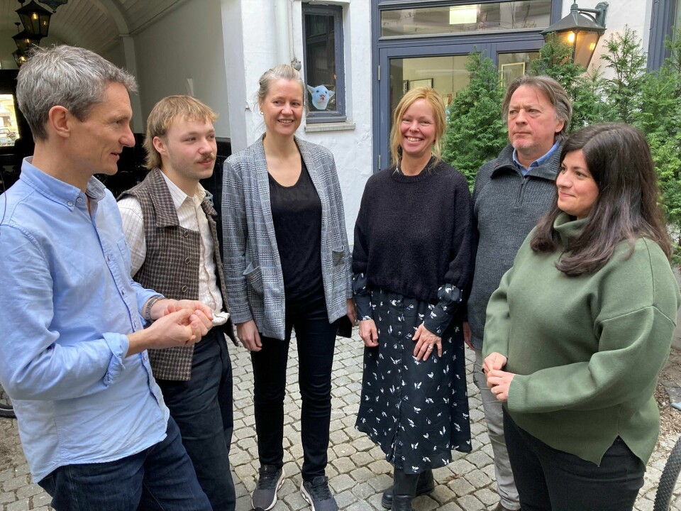 De vil vise at skogen er mer enn bare trær. Fra venstre Truls Gulowsen, leder i Naturvernforbundet, Gytis Blaževičius, nestleder i Natur og Ungdom, Trude Myhre, skogbiolog i WWF, Eva Grothe, rådgiver i Sparebankstiftelsen DNB, Kristoffer Bøhn, fungerende generalsekretær i Sabima og Karoline Andaur, generalsekretær i WWF. De vil vise at skogen er mer enn trær. Fra venstre Truls Gulowsen, leder i Naturvernforbundet, Gytis Blaževičius, nestleder i Natur og Ungdom, Trude Myhre, skogbiolog i WWF, Eva Grothe, rådgiver i Sparebankstiftelsen DNB, Kristoffer Bøhn, fungerende generalsekretær i Sabima og Karoline Andaur, generalsekretær i WWF.