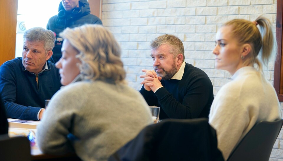 Ordfører Dan Håvard Johnsen (Sp) i Lyngen mener staten må på banen for å få på plass et bedre varslingssystem i skredområder. Fra venstre fiskeri- og havminister Bjørnar Skjæran, landbruks- og matminister Sandra Borch, nevnte Johnsen og justis- og beredskapsminister Emilie Enger Mehl. Ordfører Dan Håvard Johnsen (Sp) i Lyngen mener staten må på banen for å få på plass et bedre varslingssystem i skredområder. Fra venstre fiskeri- og havminister Bjørnar Skjæran, landbruks- og matminister Sandra Borch, nevnte Johnsen og justis- og beredskapsminister Emilie Enger Mehl. Foto: Terje Pedersen / NTB