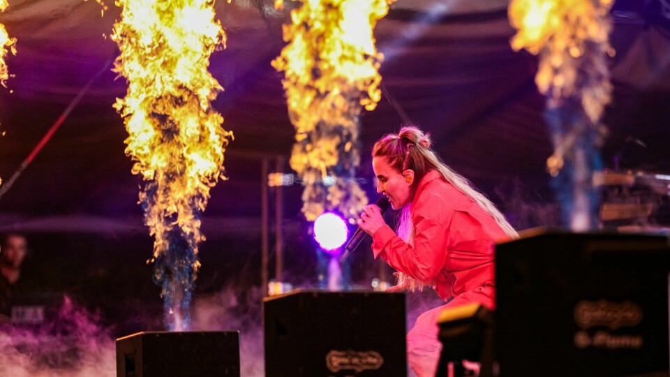 Highasakite er klar for Slottsfjell og enda flere festivaler. Her på OverOslo 2023. Highasakite på OverOslo 2023.