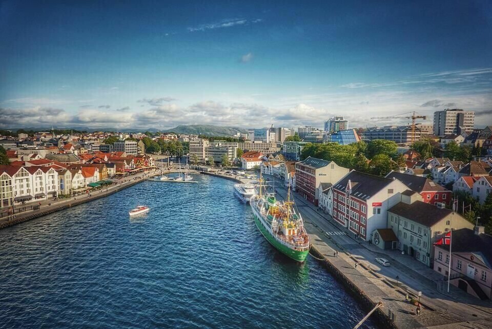 Venstre vil ha en byutvikling med høy kvalitet på byrommene og høy kvalitet på arkitekturen i all ny bebyggelse. Illustrasjonfoto Stavanger sentrum sol