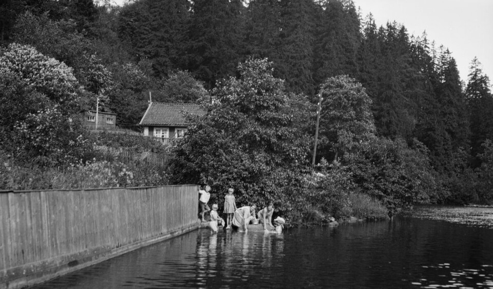 På 1920-tallet skylte de fortsatt klær i dammen ved Nydalen. På 1920-tallet skylte de fortsatt klær i dammen ved Nydalen.