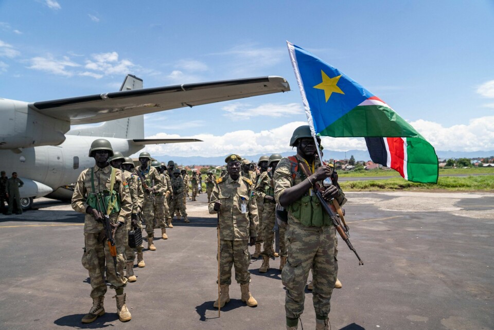 Medlemmer av Sør Sudans People's Defence Forces (SSPDF) ankom flyplassen i Goma, øst i DR Kongo, tidlig i april. De slutter seg til en regional militærstyrke som skal bidra i den pågående konflikta mot opprørsbevegelsen som kalles M23. Medlemmer av Sør Sudans People's Defence Forces (SSPDF) ankom flyplassen i Goma, øst i DR Kongo, tidlig i april. De slutter seg til en regional militærstyrke som skal bidra i den pågående konflikta mot opprørsbevegelsen som kalles M23.