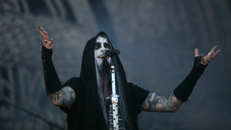 Sagrath og Dimmu Borgir inntar Grieghallen under Beyond The Gates. Tons of Rock