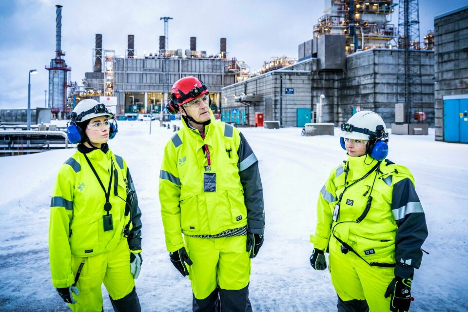 Statsminister Jonas Gahr Støre (Ap) besøkte Equinors anlegg på Melkøya tidligere i år. Nå er elektrifiseringen av anlegget i spill. Statsminister Jonas Gahr Støre (Ap) besøkte Equinors anlegg på Melkøya tidligere i år. Nå er elektrifiseringen av anlegget i spill.