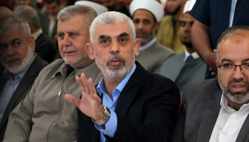 Yahya Sinwar kan være en av de drepte etter det som skal ha vært en heftig skuddveksling i Gaza onsdag. Hamas' øverste leder på Gazastripen Yahya Sinwar skal ha møtt noen av de israelske gislene som holdes fanget i den palestinske enklaven. Her er han fotografert på et arrangement i Gaza by 30. april 2022. Foto: Adel Hana / AP / NTB