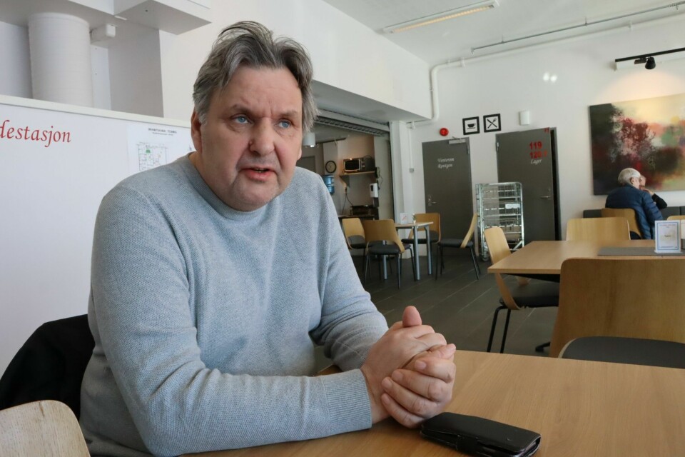 Finstad mener det handler om mer enn bare usikkerhet for ansatte om sykehuset skal miste akuttberedskapen, men også for samfunnet rundt. Jonny Finstad, ordførerkandidat Høyre, Vestvågøy.