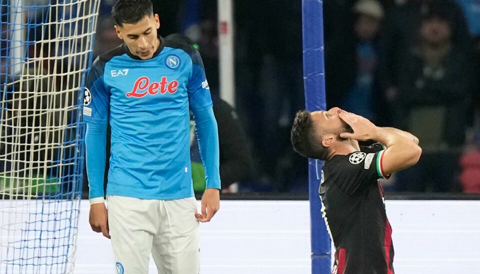 Olivier Giroud jubler etter å ha scoret for Milan i returkampen mot Milano. Olivier Giroud jubler etter å ha scoret for Milan i returkampen mot Milano. Foto: Andrew Medichini, AP / NTB