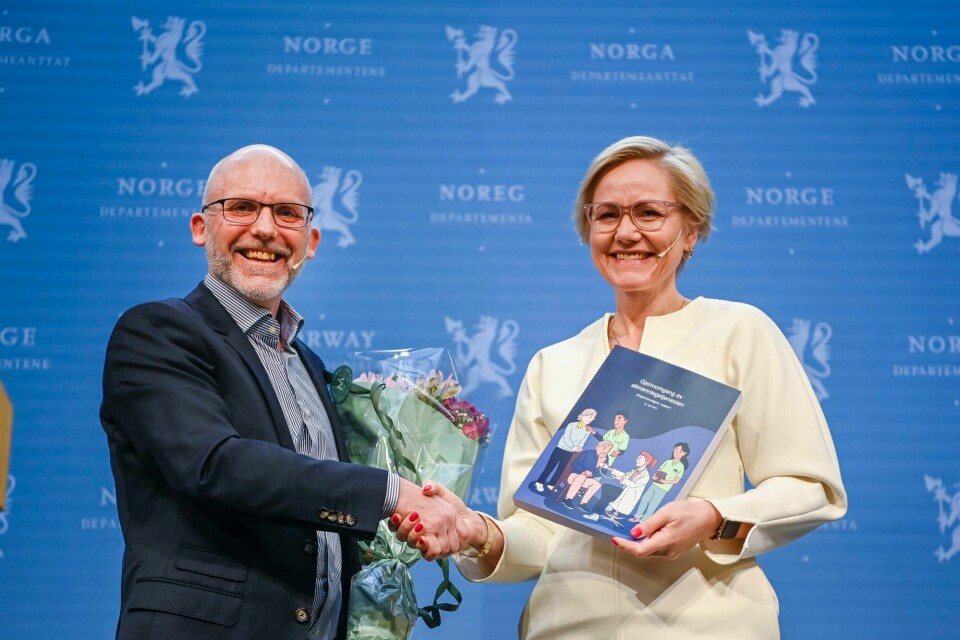 Fagdirektør i FHI Kjetil Telle under pressekonferansen i Marmorhallen der et ekspertutvalg leverer en rapport om fastlegeordningen til helse- og omsorgsminister Ingvild Kjerkol (Ap). Oslo 20230418. Fagdirektør i FHI Kjetil Telle under pressekonferansen i Marmorhallen der et ekspertutvalg leverer en rapport om fastlegeordningen til helse- og omsorgsminister Ingvild Kjerkol (Ap).Foto: Annika Byrde / NTB